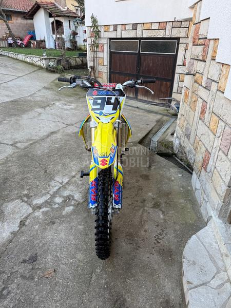 Suzuki RMZ