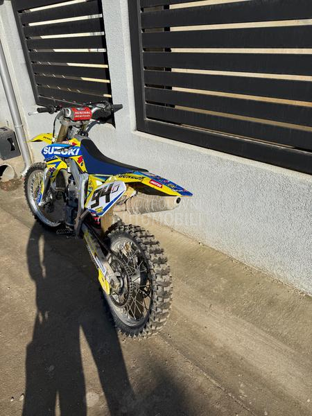 Suzuki RMZ