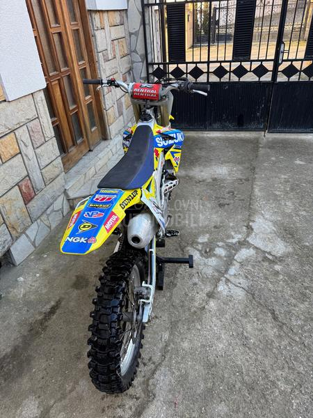 Suzuki RMZ