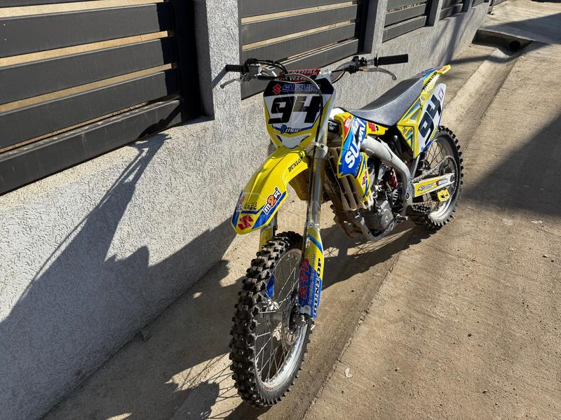Suzuki RMZ