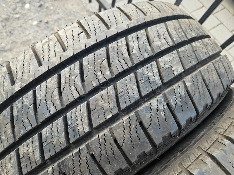 Goodyear 215/65 R15 Sve sezone