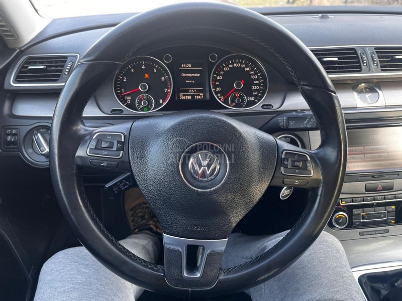 Volkswagen Passat B7 