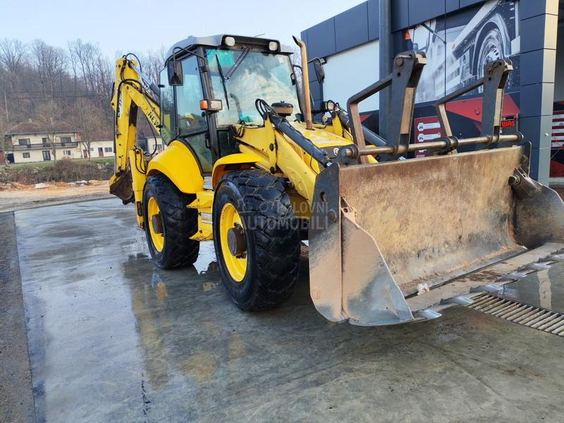 New Holland LB115