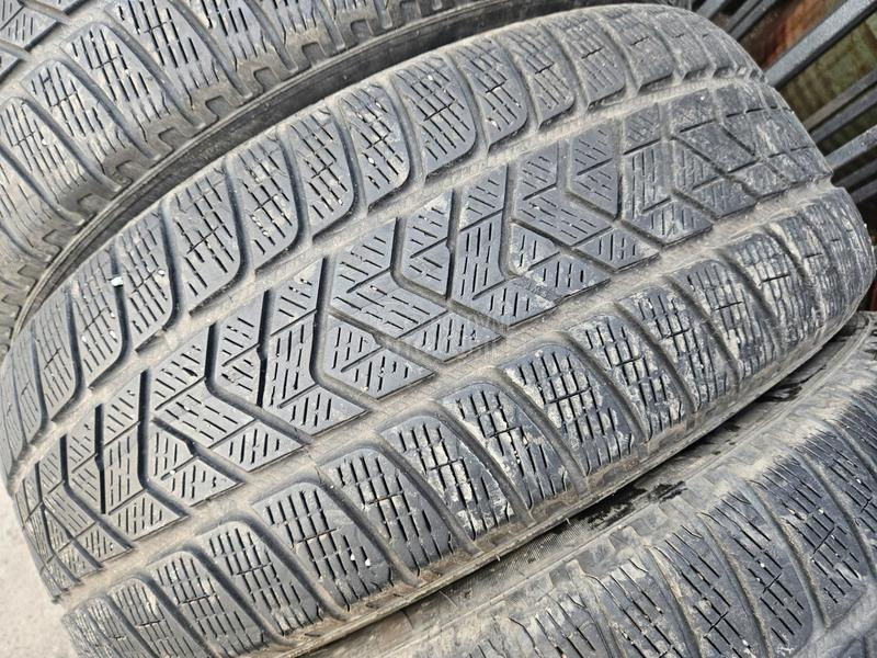 Pirelli 235/55 R19 Sve sezone