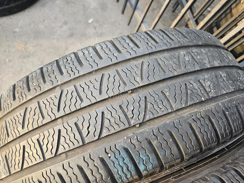 Pirelli 235/65 R16 Sve sezone