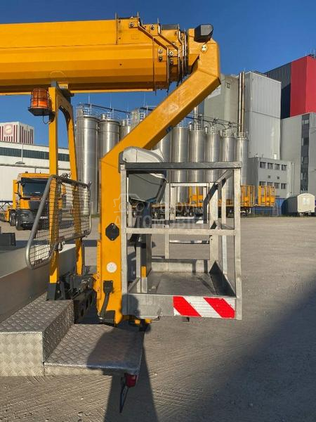 MAN auto košara / LA2232