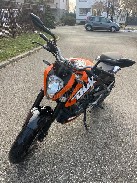 KTM Duke 125