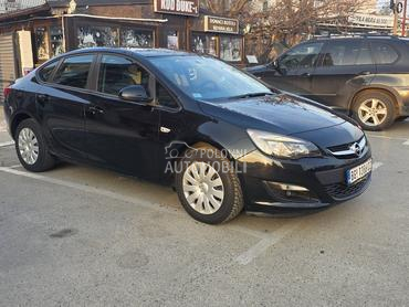 Opel Astra J 
