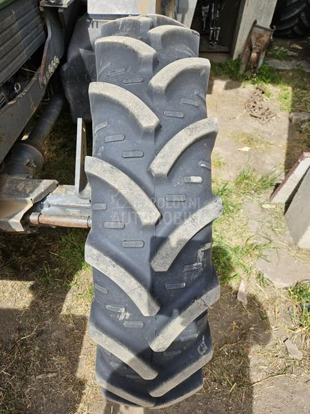 John Deere uzani tockovi