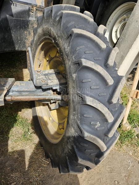 John Deere uzani tockovi