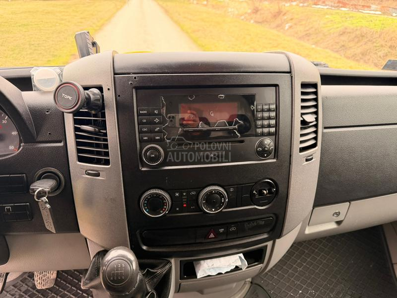 Mercedes Benz sprinter