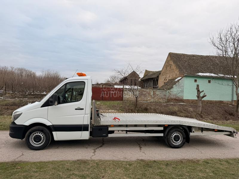 Mercedes Benz sprinter