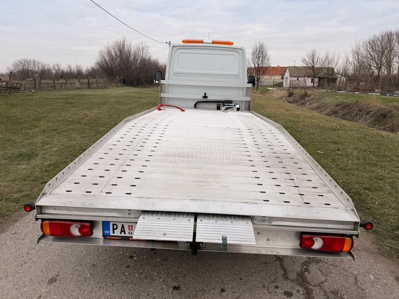 Mercedes Benz sprinter