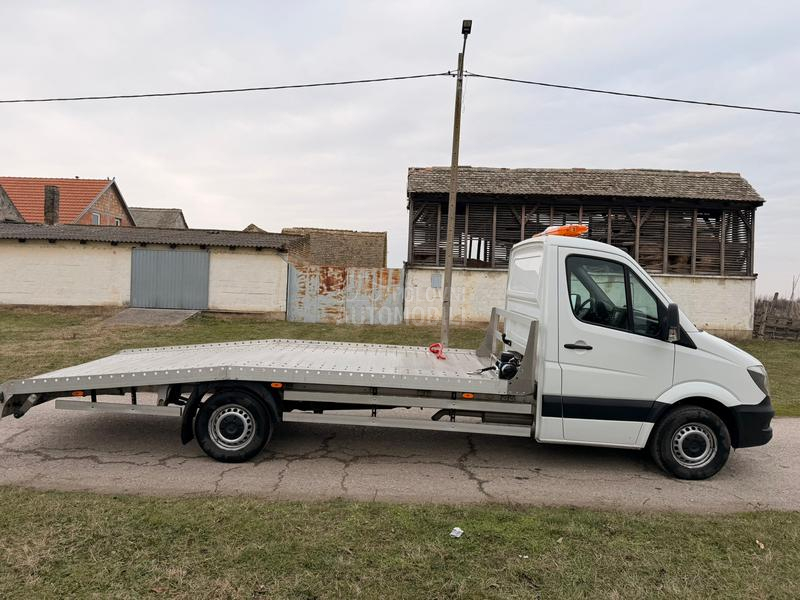 Mercedes Benz sprinter