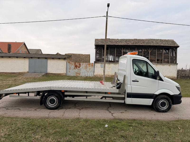 Mercedes Benz sprinter