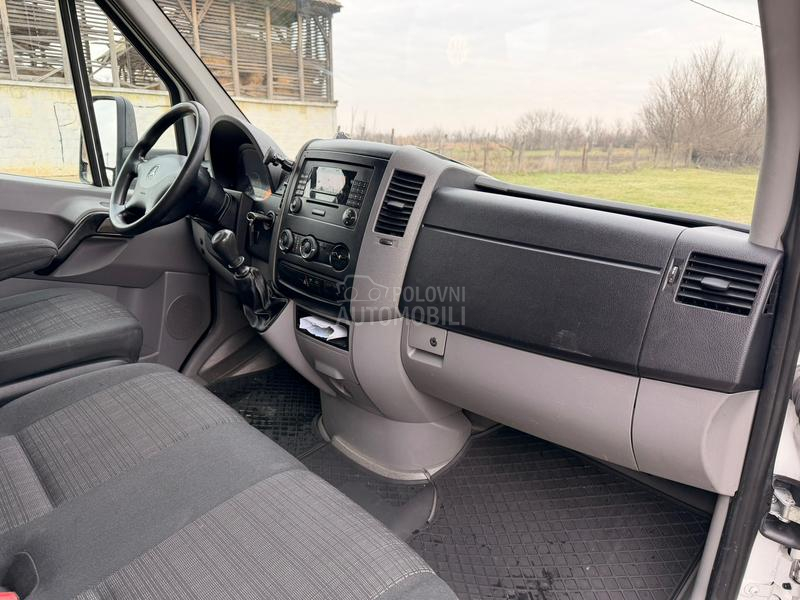 Mercedes Benz sprinter