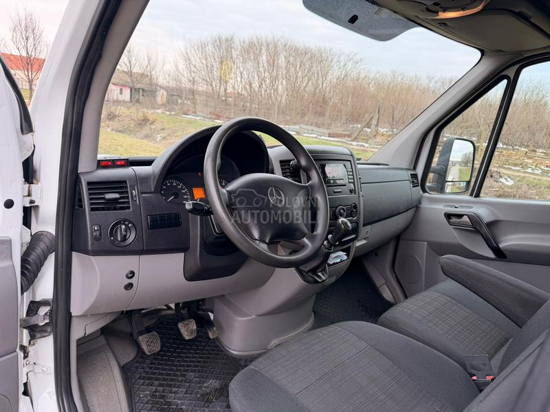 Mercedes Benz sprinter