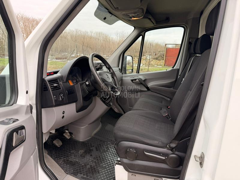 Mercedes Benz sprinter