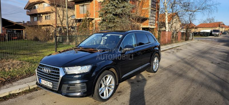 Audi Q7 