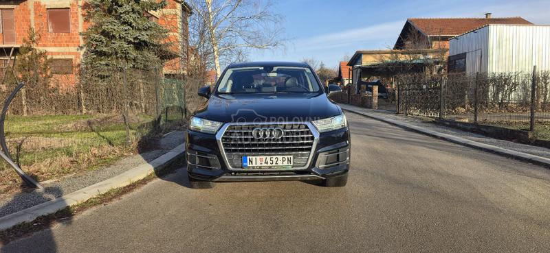 Audi Q7 