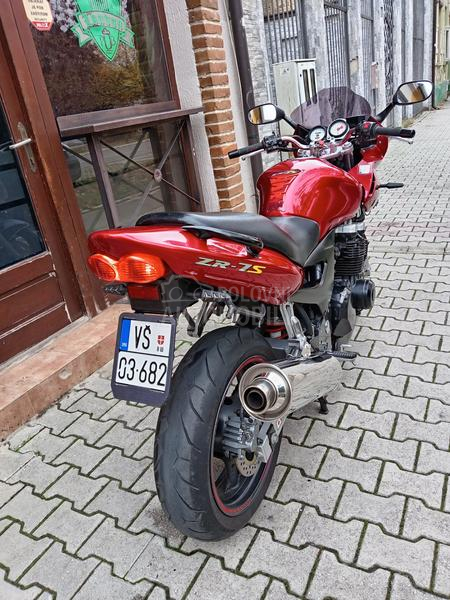 Kawasaki ZR7S