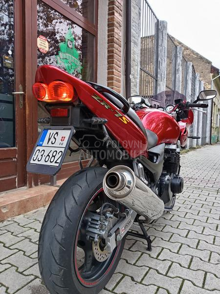 Kawasaki ZR7S