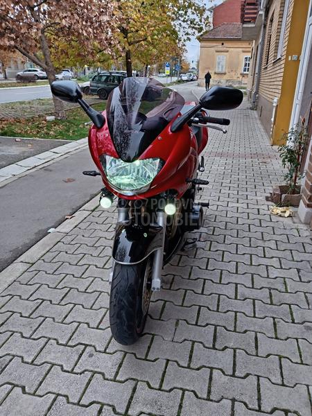 Kawasaki ZR7S