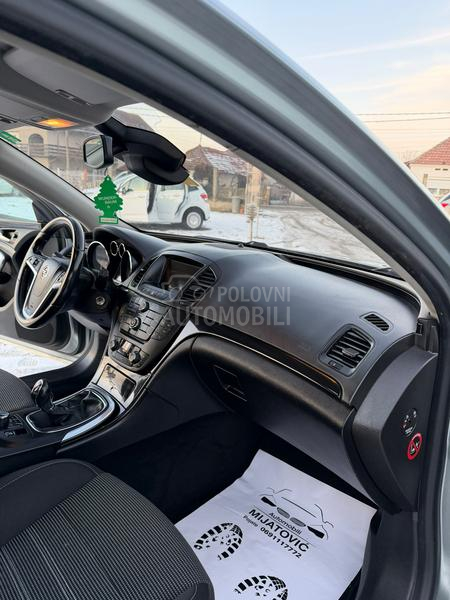 Opel Insignia 2.0 CDTI CH