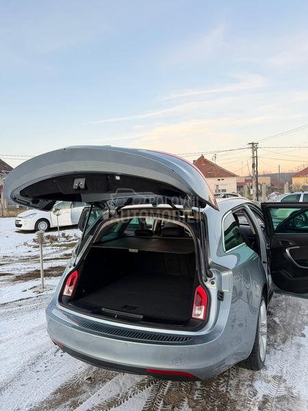 Opel Insignia 2.0 CDTI CH