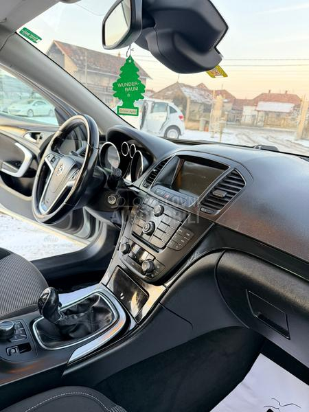 Opel Insignia 2.0 CDTI CH
