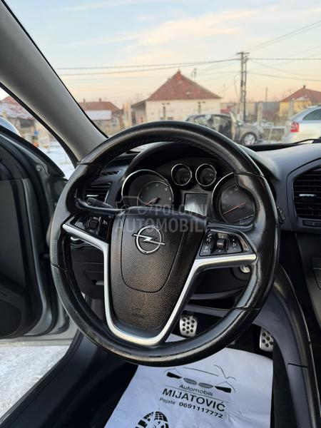 Opel Insignia 2.0 CDTI CH