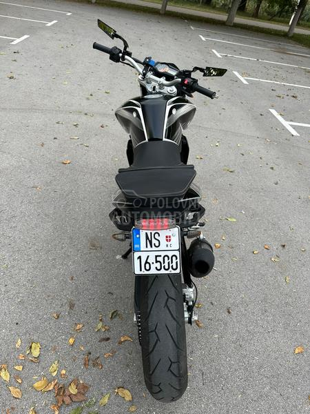KTM duke 690