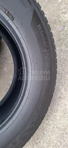 Hankook 235/65 R17 Zimska