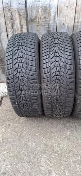 Hankook 235/65 R17 Zimska