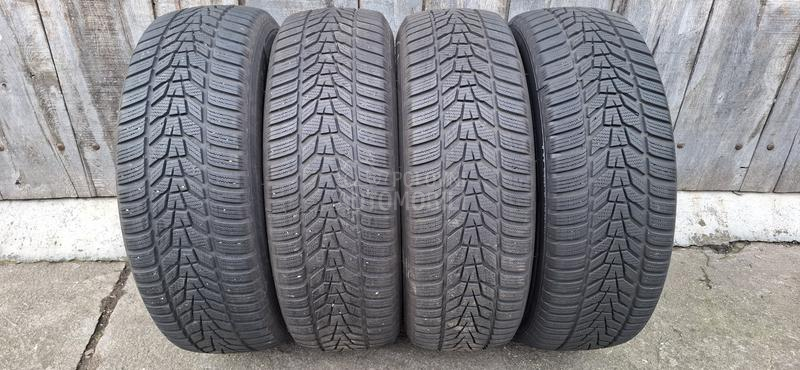 Hankook 235/65 R17 Zimska