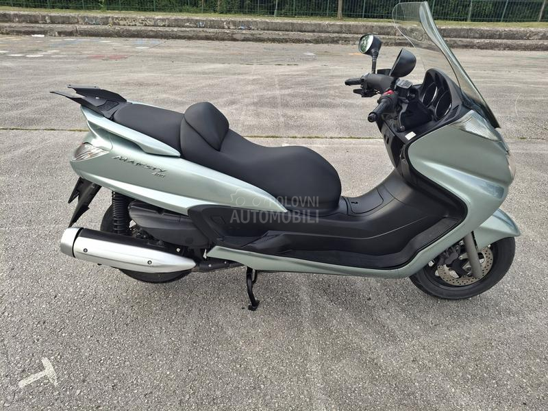 Yamaha majesty 400