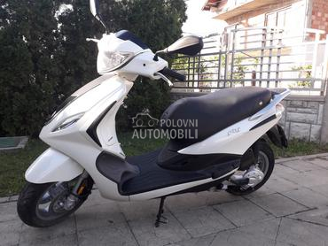 Piaggio New Fly