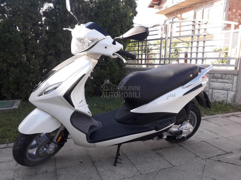 Piaggio New Fly
