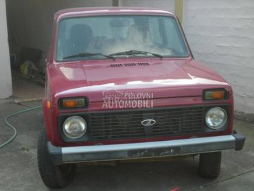 Lada Niva -  kompletan auto u delovima