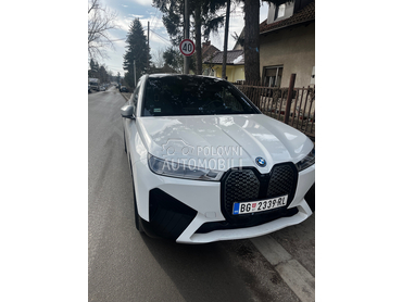 BMW iX 