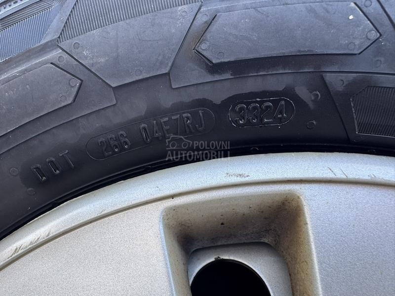 Continental 215/65 R16 Zimska