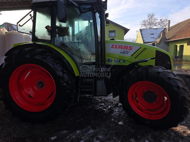 Claas Axos
