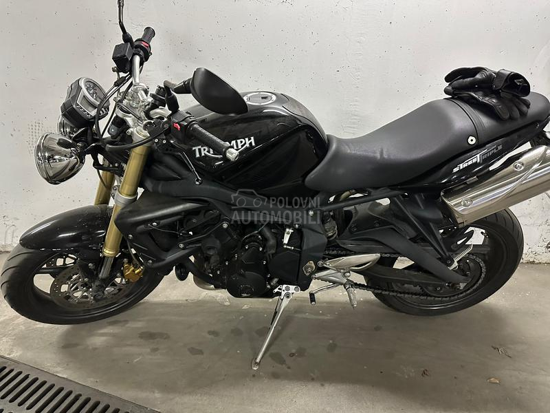 Triumph street triple