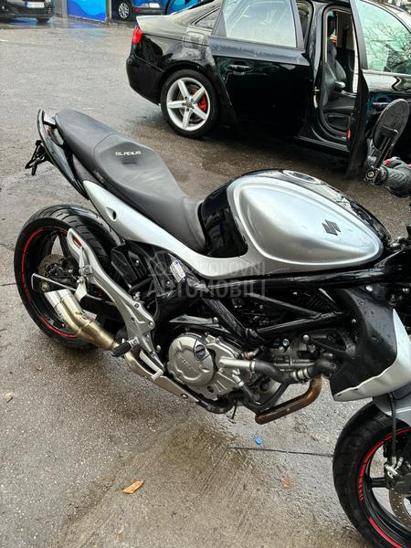 Suzuki SFV650 A2