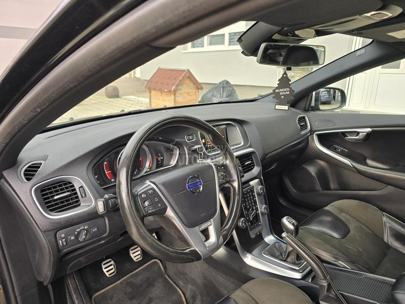 Volvo V40 2.0 D2/R/F-ULL//