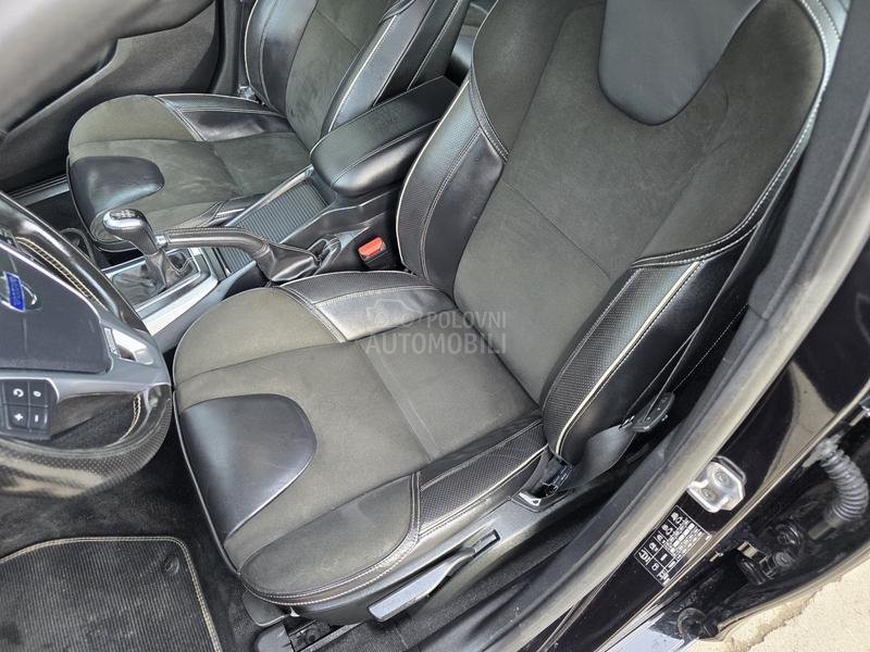 Volvo V40 2.0 D2/R/F-ULL//