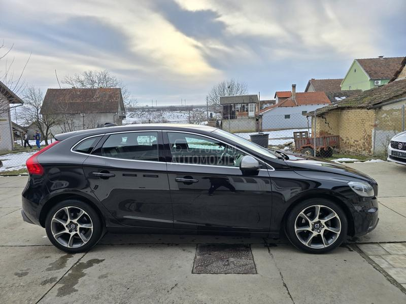 Volvo V40 2.0 D2/R/F-ULL//