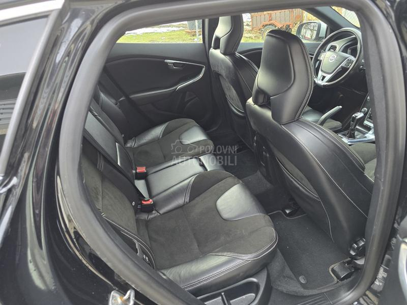 Volvo V40 2.0 D2/R/F-ULL//
