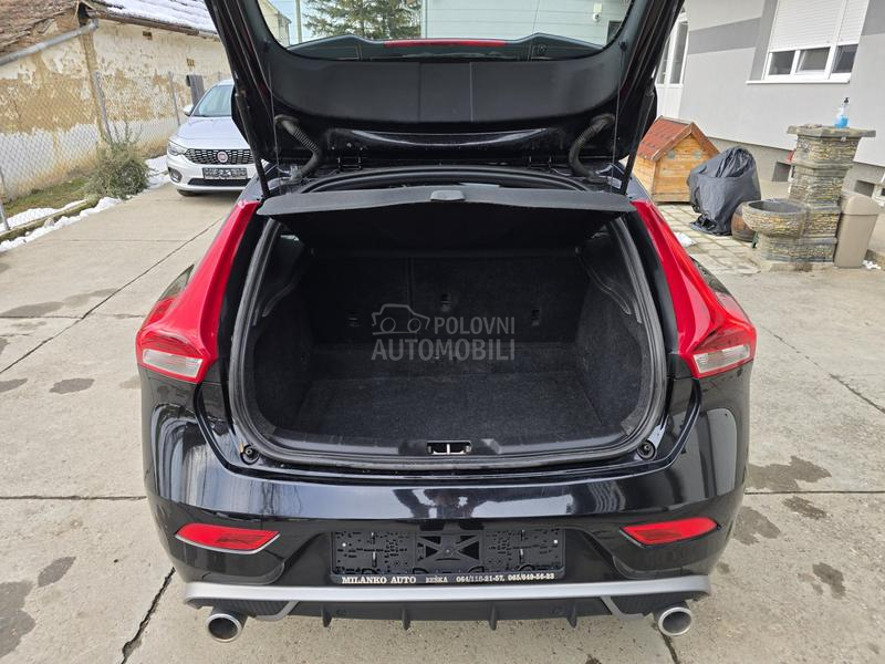 Volvo V40 2.0 D2/R/F-ULL//