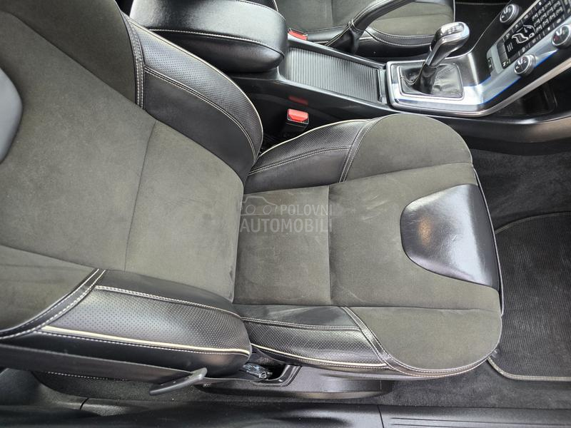 Volvo V40 2.0 D2/R/F-ULL//